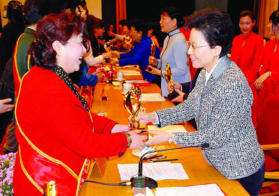 ꑁ�Ƽ�I(l��ng)���Ї�(gu��)ʮ��Ů�ܡ���(ji��ng)