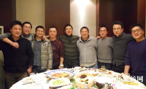 ���_����g��һȺǰ�M����