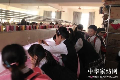 ���T���W(xu��)У�������^Ⱥ�ۼҼ�