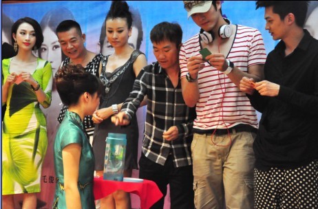 ��[�Ŕy�֡����u��̖������(chu��ng)�������e֮��