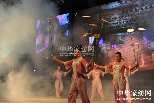 ���z�Ҽ��s����ˇ�R���؄e��(ji��ng)