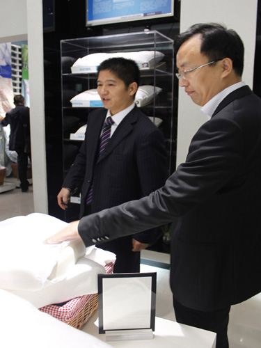 �Pʢ���{(l��n)�{(di��o)paisley��׌��(m��ng)���v�w