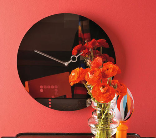 �r(sh��)����ɫ��犄�(chu��ng)��Ҿ��b���