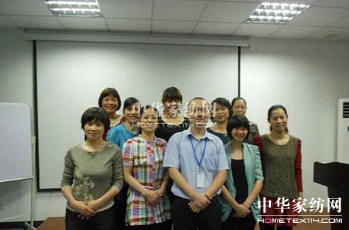 貝多絲開展導(dǎo)購(gòu)員知識(shí)專業(yè)培訓(xùn)