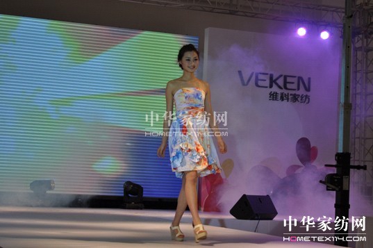 �S�ƼҼ�2012��Ʒ�l(f��)����(hu��)¡���e��