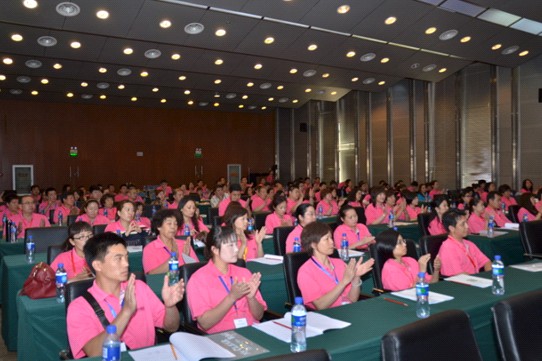 ARTILIVI����[�ţ�2012�ﶬ��Ʒӆ؛��(hu��)ʢ���_(k��i)Ļ