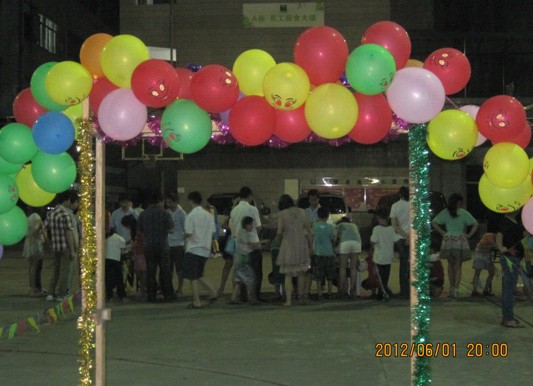 �� �h(yu��n)��(m��ng)•�A��(m��ng)����һ��ͯ��(ji��)�H�ӻ��(d��ng)�A�M(m��n)�Y(ji��)��