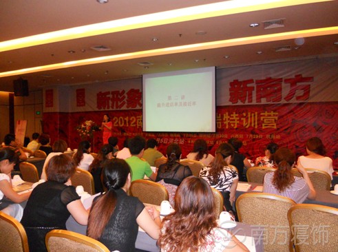 �Ϸ����������ȫ����Ӗ(x��n)���A�M��Ļ