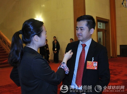 �P(gu��n)ע�ɕ�(hu��):���L��̤���¾ֶ�����