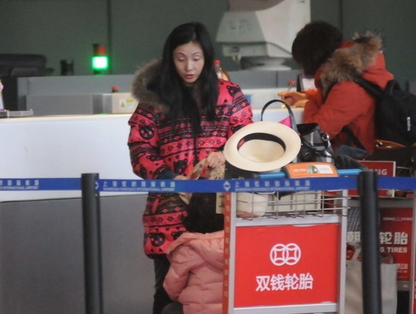 С�պ窚�ԔyŮ�F(xi��n)��C��