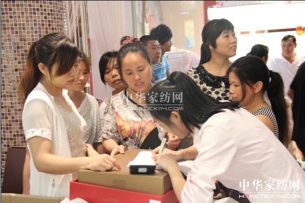 �Ϸ�����Ɉ���(n��i)ُ���ɽ��ư��f