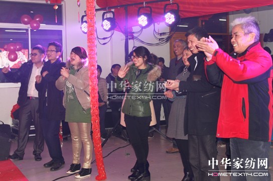 ��ϲ�B(ni��o)�Ҽ�Ԫ�����(hu��)�A�M(m��n)���_(k��i)