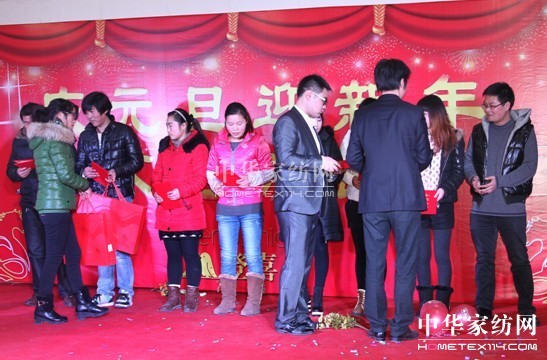 ��ϲ�B(ni��o)�Ҽ�Ԫ�����(hu��)�A�M(m��n)���_(k��i)