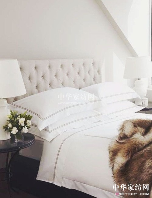 ��ɫ���{���ŕr�д�Ʒ