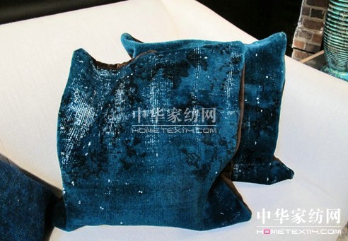 2015���Ĵ�Ʒ����:�Ї�(gu��)�L(f��ng)�͵��{(l��n)ɫ