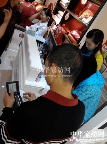 �W�ɼҼ��ϰ׵��_�I(y��)ʢ������ُ(g��u)���