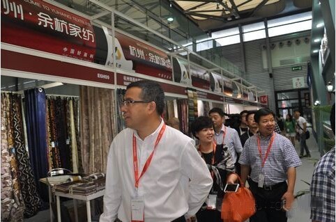 ����ɽ�3.3�|�ຼ��Ƭ�Ҽ�չ�ϳԵ��_