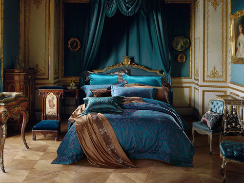 �_�R�Ҽ����¹ŵ����x��ɫ��ǻ�{(di��o)