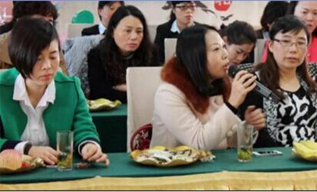 ���ˍu�Ҽ�2015������Ʒ�b�p��(hu��)�߽�(j��ng)�N����Մ��(hu��)�A�M�Y(ji��)����