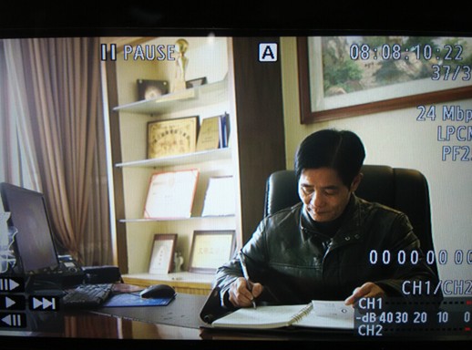 �Ϻ������С���Ŀ�M���MԽ���Ҽ�