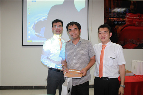 ʥ���R�Ҽ���Ʒ•ӭδ����2015��Ʒ�l(f��)����(hu��)����