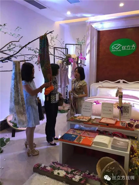 �z�����������ΘI(y��)���ɞ��ِΨһ��Ʒٝ����