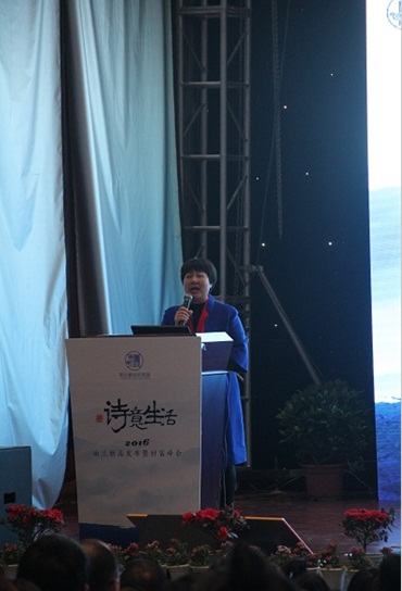 ���m�������L��������(j��ng)���f���mŮʿ����Ʒ�l(f��)�����ϵ����o