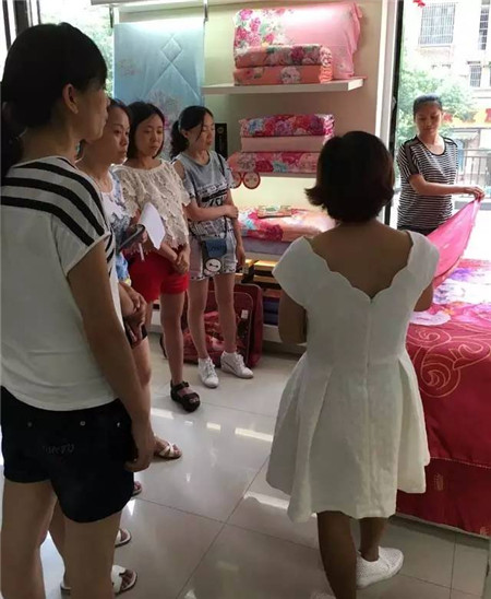 �Pʢ�Ҽ���������񹲾ۣ�ͬ��(chu��ng)�＾�x��