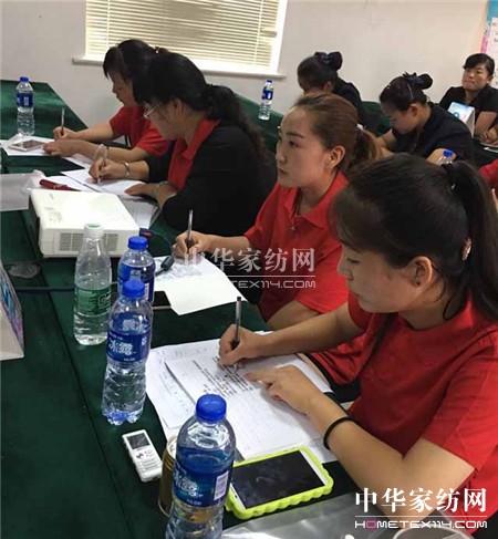 ������ؾ�Ӣ�R�ۣ���ϵ�＾�l(f��)չ��