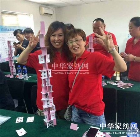 ������ؾ�Ӣ�R�ۣ���ϵ�＾�l(f��)չ��