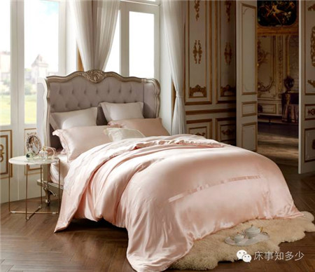 ����Ҽ���һ��ɫ���������ζ���ħ�ԣ�