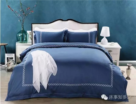 ����Ҽ���һ��ɫ���������ζ���ħ�ԣ�