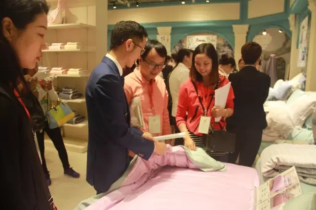 ����Ҽ������_����2017���Ķ�؛��(hu��)�A�M��Ļ