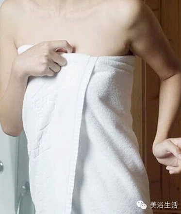 ��ԡ�����Ҫ׌��һĨ�L(f��ng)�黬����ԡ����ô���Ų�������ԡ�������ķ����D��