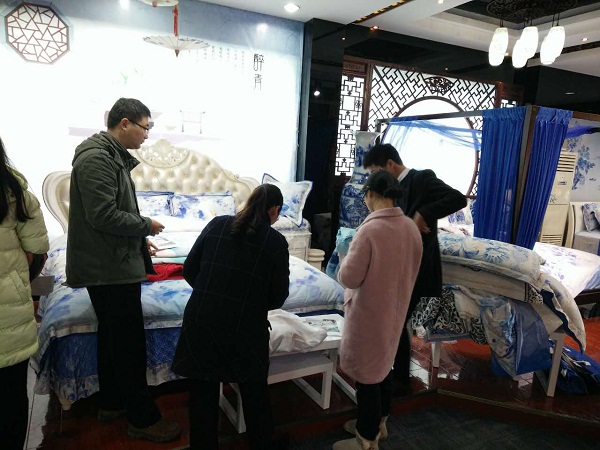 ���m����׃2017��������Ʒ�l(f��)���ߠI�N���(hu��)�o���I����