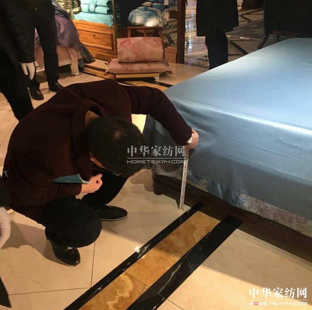 �Pʢ�Ҽ�2017������Ʒȫ��Ѳ����Ӗ(x��n)��(hu��)����һվ�ڽ�����ʽ���_�Ļ��