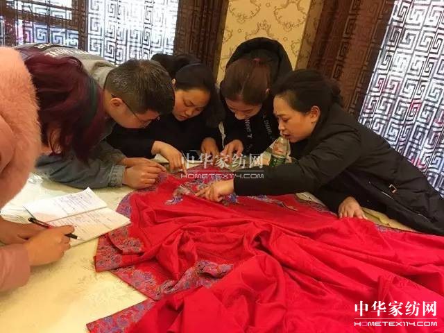 �Pʢ�Ҽ�����������Ӣ�R����ɽ�������@��������