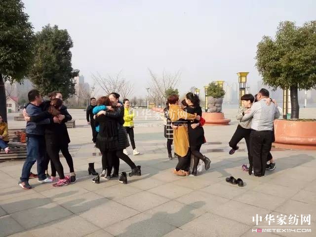 �Pʢ�Ҽ�����Ӣ���������f��Փ�������l��Ӣ����