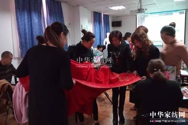 �Pʢ�Ҽ�����Ӣ���������f��Փ�������l��Ӣ����