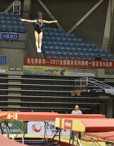 ëë��Ҽ�����ȫ���Ĵ�ϵ��ِ���\��ë���Ů���