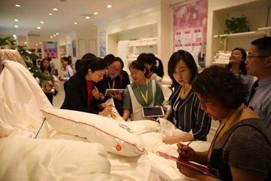 �Pʢ�Ҽ����۵����E��2017�ﶬ��Ʒ�l(f��)�����A�M�Y�ɣ��sҫ35����