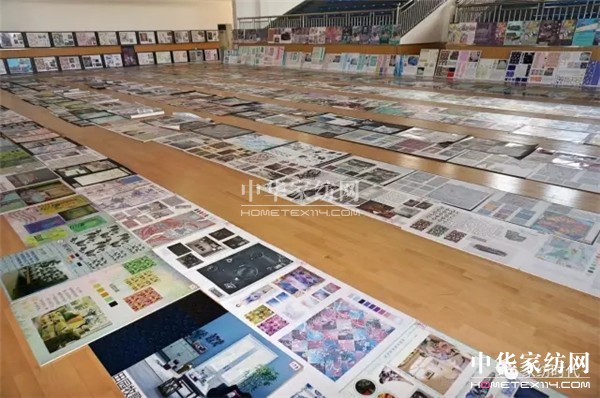 �ư���һ��(ch��ng)ɫˇ�p�^�Į��������ں�������չ�_����