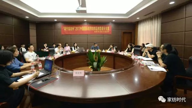 ��һ��(ch��ng)�O(sh��)Ӌ(j��)�L(f��ng)�����򺣌��������wܛ�b�O(sh��)Ӌ(j��)�M���\�������������_�u(p��ng)��