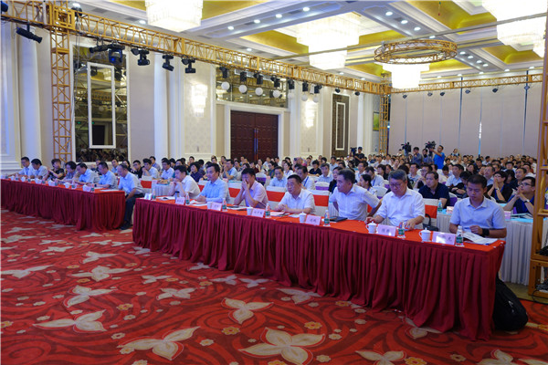 300���ИI(y��)��ʿ�R���Ї��Ҽ��ИI(y��)�|(zh��)��������o�����O(sh��)�|(zh��)����(qi��ng)���l(f��)չ���{(di��o)