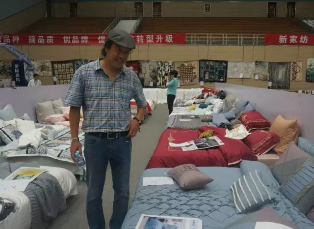 �Ҹ�������ζϯ����ͨ������������300���Ҽ��a(ch��n)Ʒ��Ů�����