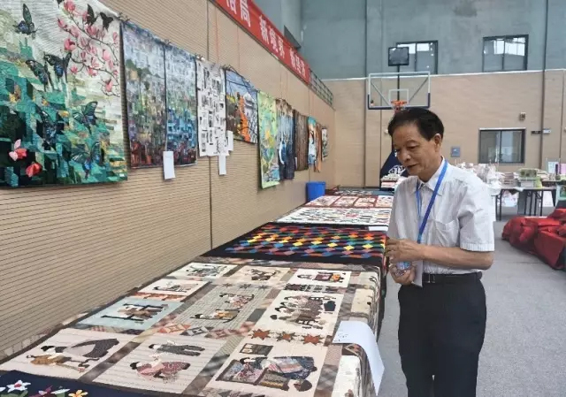 �Ҹ�������ζϯ����ͨ������������300���Ҽ��a(ch��n)Ʒ��Ů�����