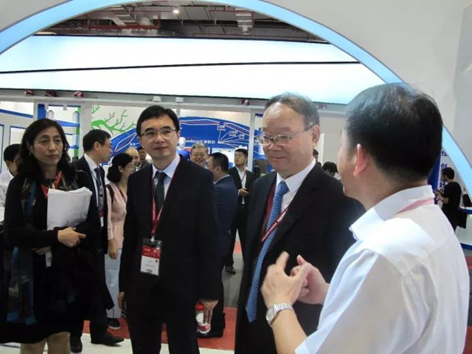 ���@�������(gu��)�L(f��ng)�����м�(li��n)���＾(li��n)չ���_Ļ