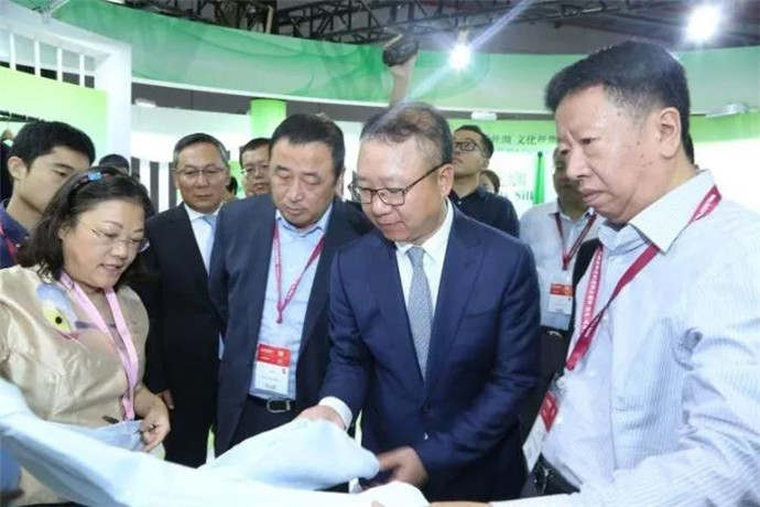 ���@�������(gu��)�L(f��ng)�����м�(li��n)���＾(li��n)չ���_Ļ