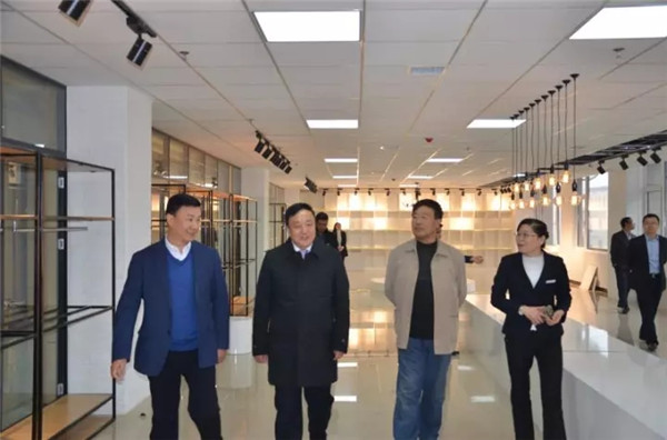 ��P(y��ng)��ģ�������w��(m��ng)�Ҽo(j��)���^���м�(li��n)���衰�ۇ�(gu��)���x�������ء�