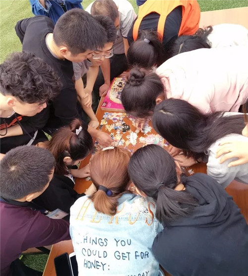 �Pʢ����F(tu��n)����ӨO��(zh��n)�澳���ƵZͬ����